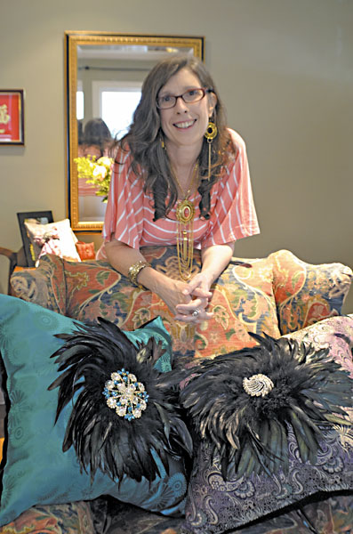 Дэбора Мэйн и ее подушки Дэбора Мэйн и ее подушки