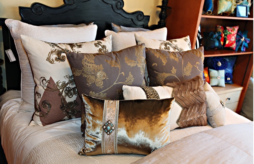 подушки Дэборы Мэйн подушки Дэборы Мэйн